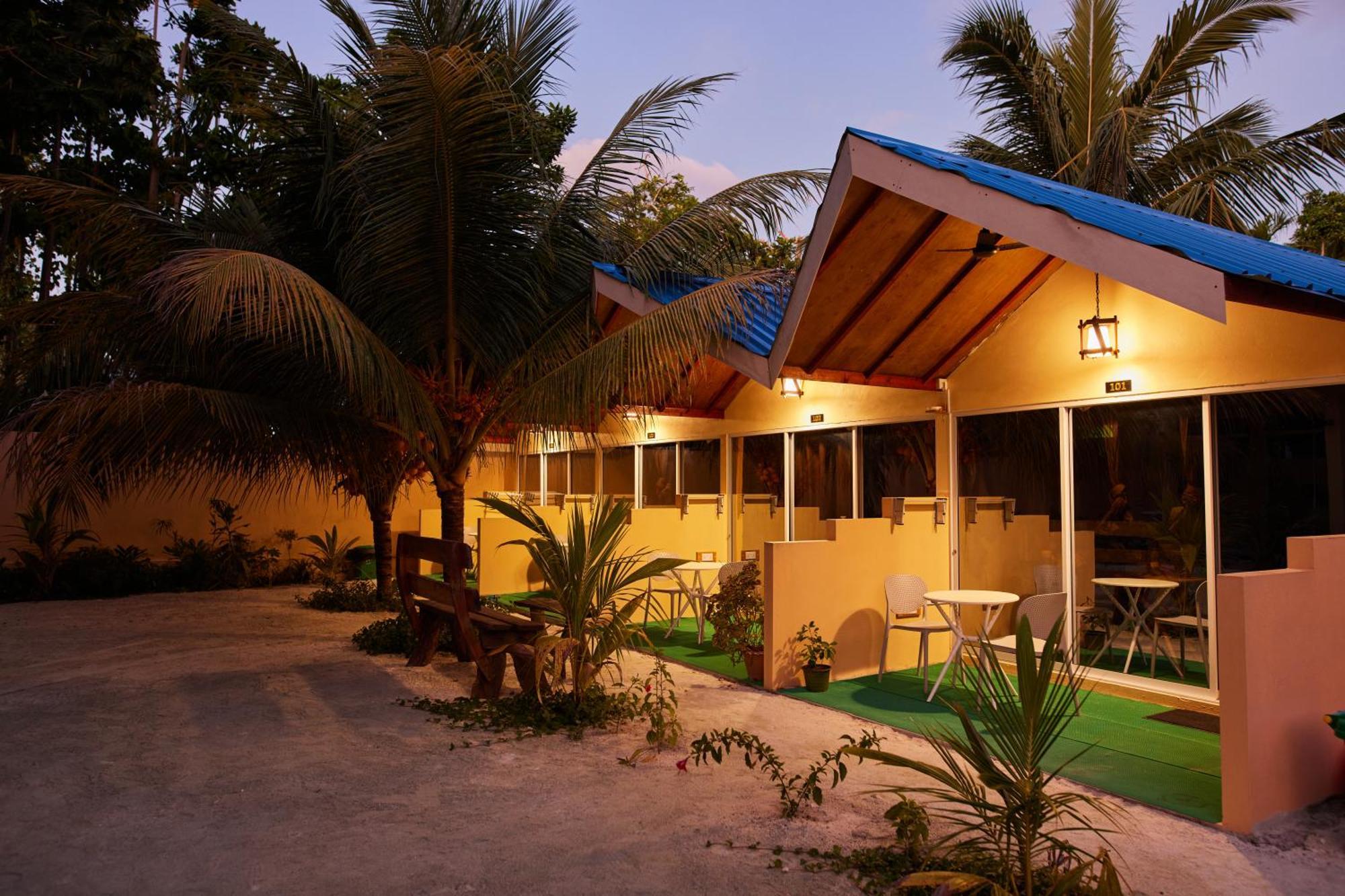 Relax Lodge Thoddoo Exterior photo