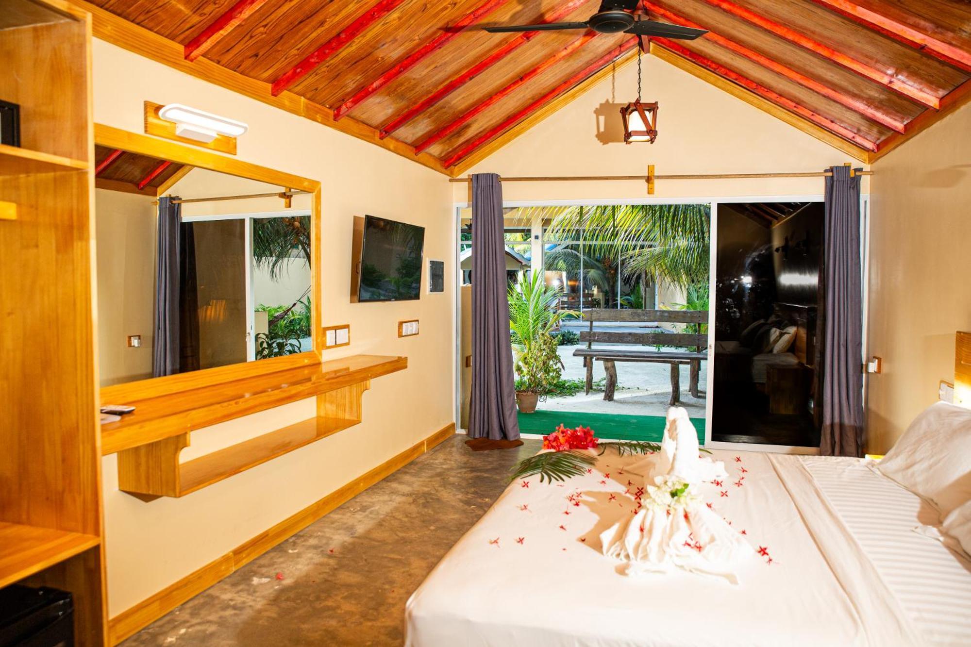Relax Lodge Thoddoo Exterior photo